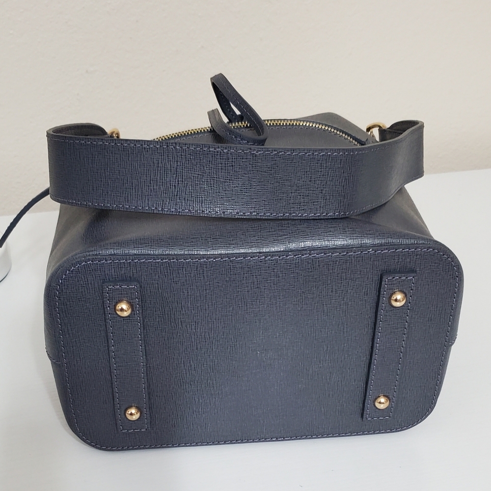 New Dooney & Bourke Dark Gray Saffiano Leather Drawstring Bucket Bag - Picture 9 of 11